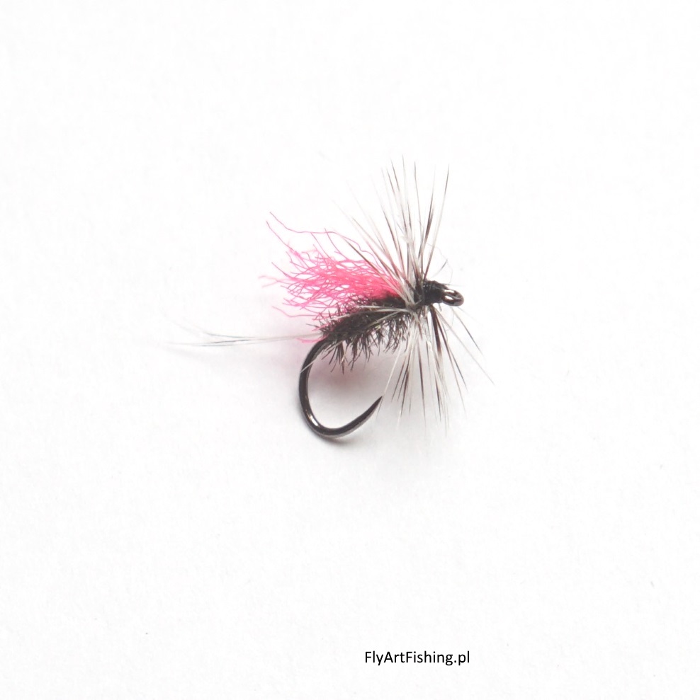 Sucha mucha wędkarska 44 z różowym skrzydełkiem na lipienie
